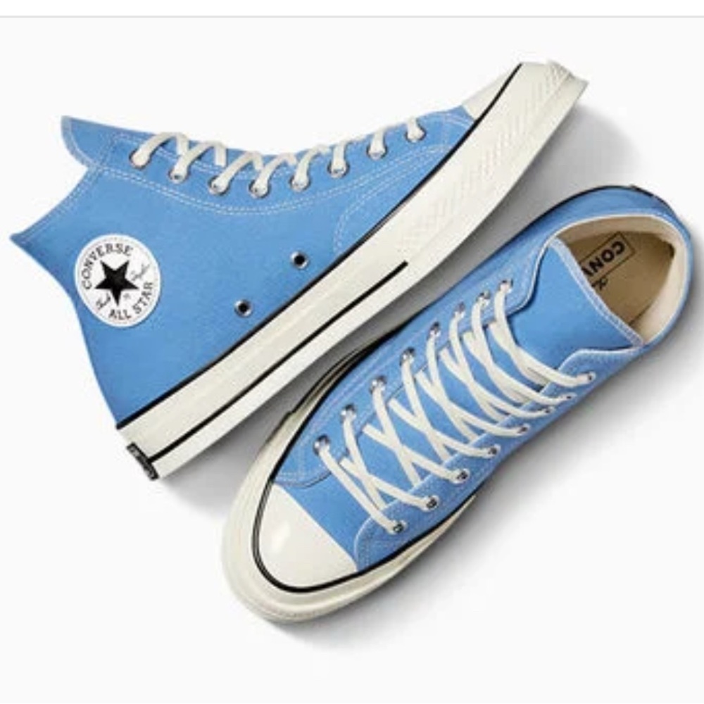 Converse Blue High-Top Chuck Taylor  Sneakers women’s 7.5 med